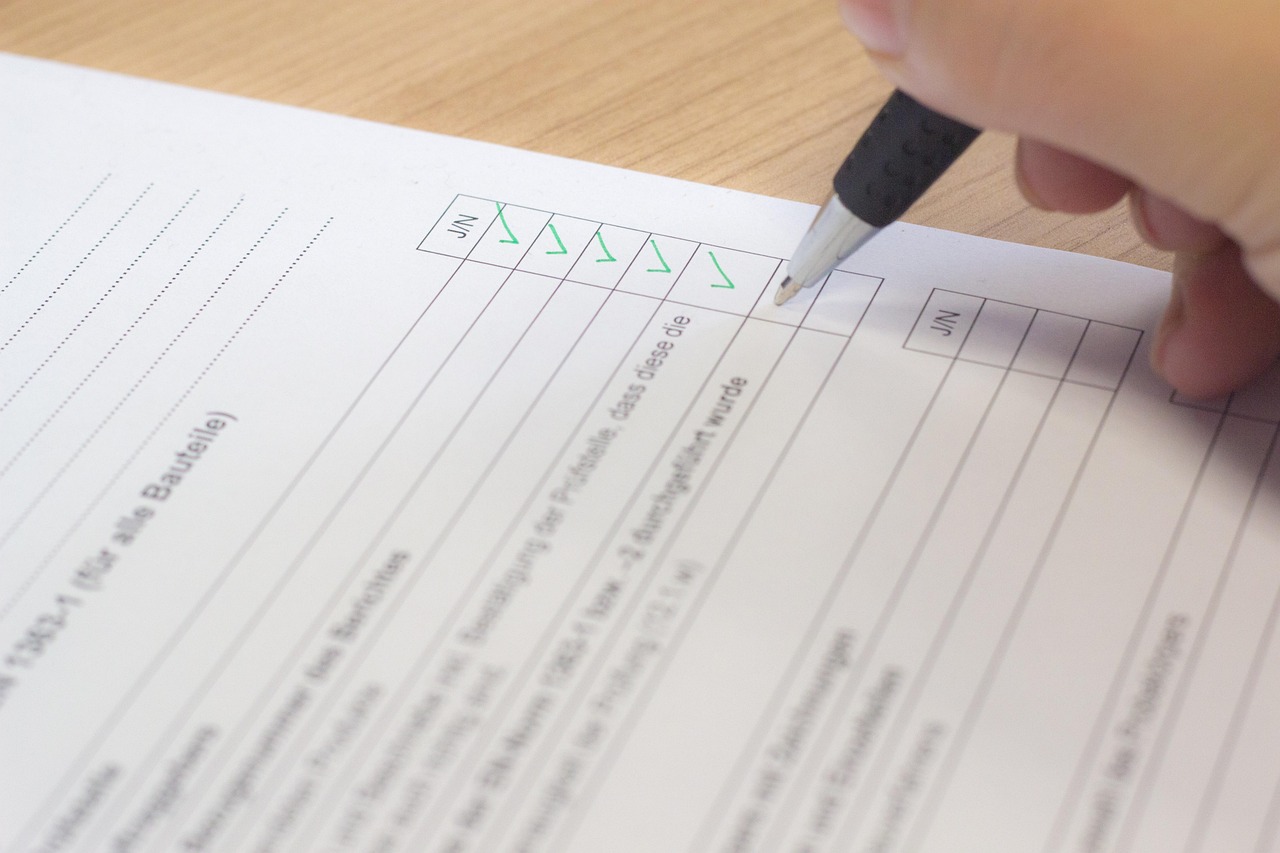 Inside making a complete checklist: notes, examples and checks
